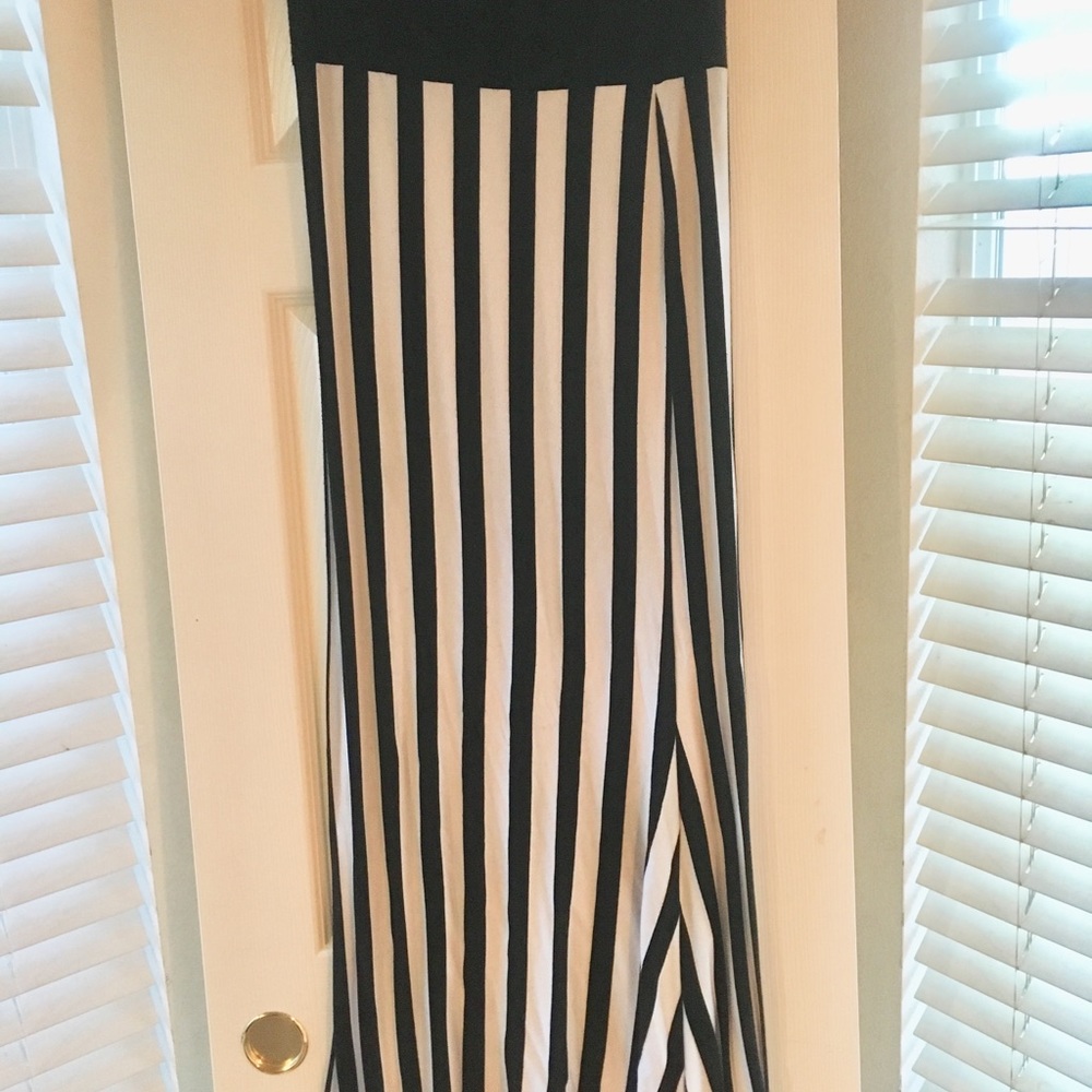 Stripped long skirt